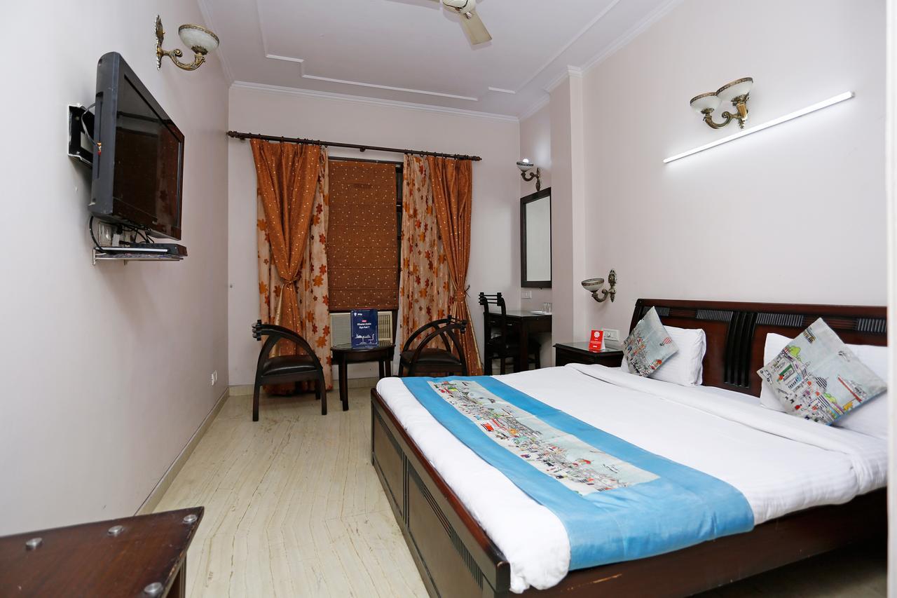 نيودلهي Oyo 5401 Hotel Mid Town المظهر الخارجي الصورة