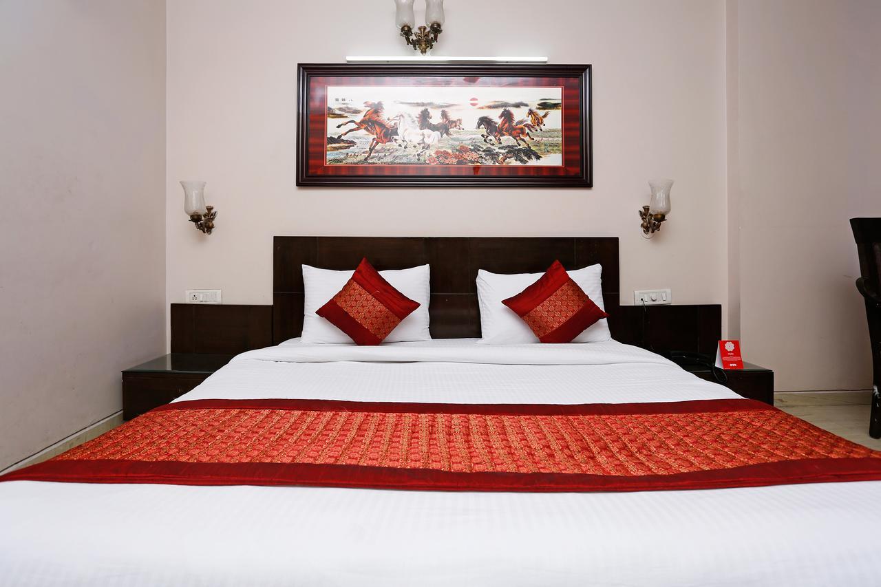 نيودلهي Oyo 5401 Hotel Mid Town المظهر الخارجي الصورة